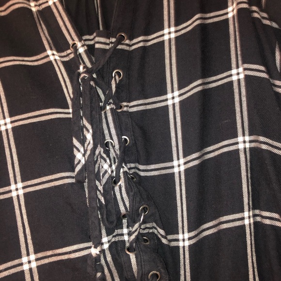 Hollister tie flannel - Picture 3 of 4